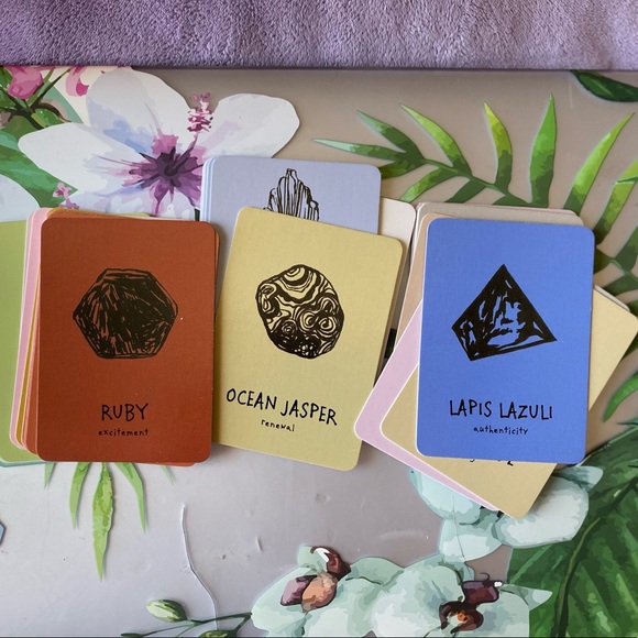 Species by the Thousands Crystal Oracle Deck - Picture 3 of 3